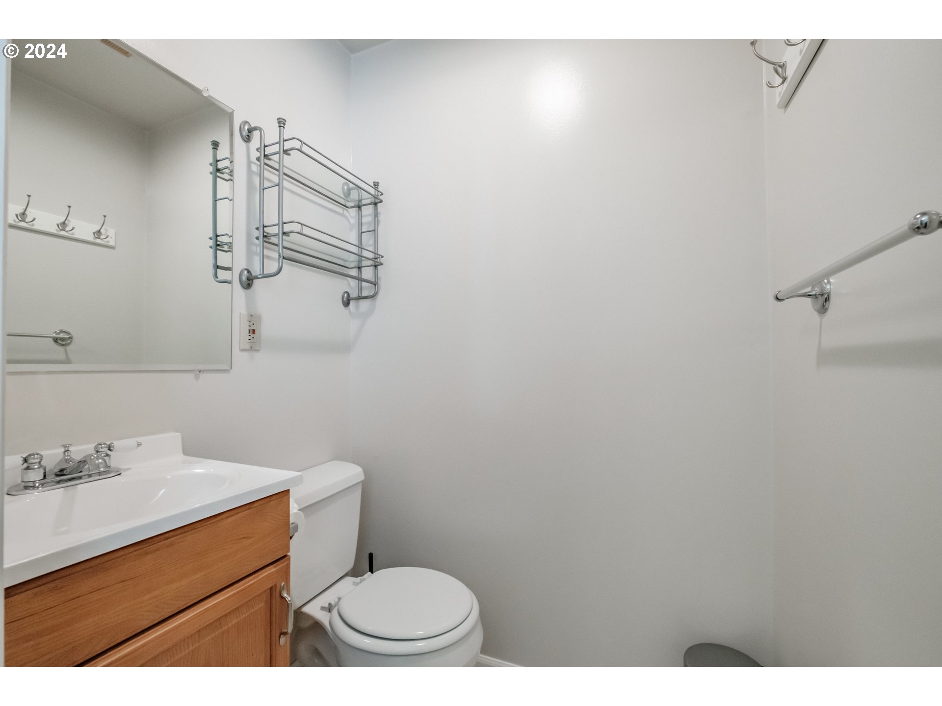 Woodburn, Oregon 97071, United States, 2 Bedrooms Bedrooms, ,2 BathroomsBathrooms,Residential,Active,26795