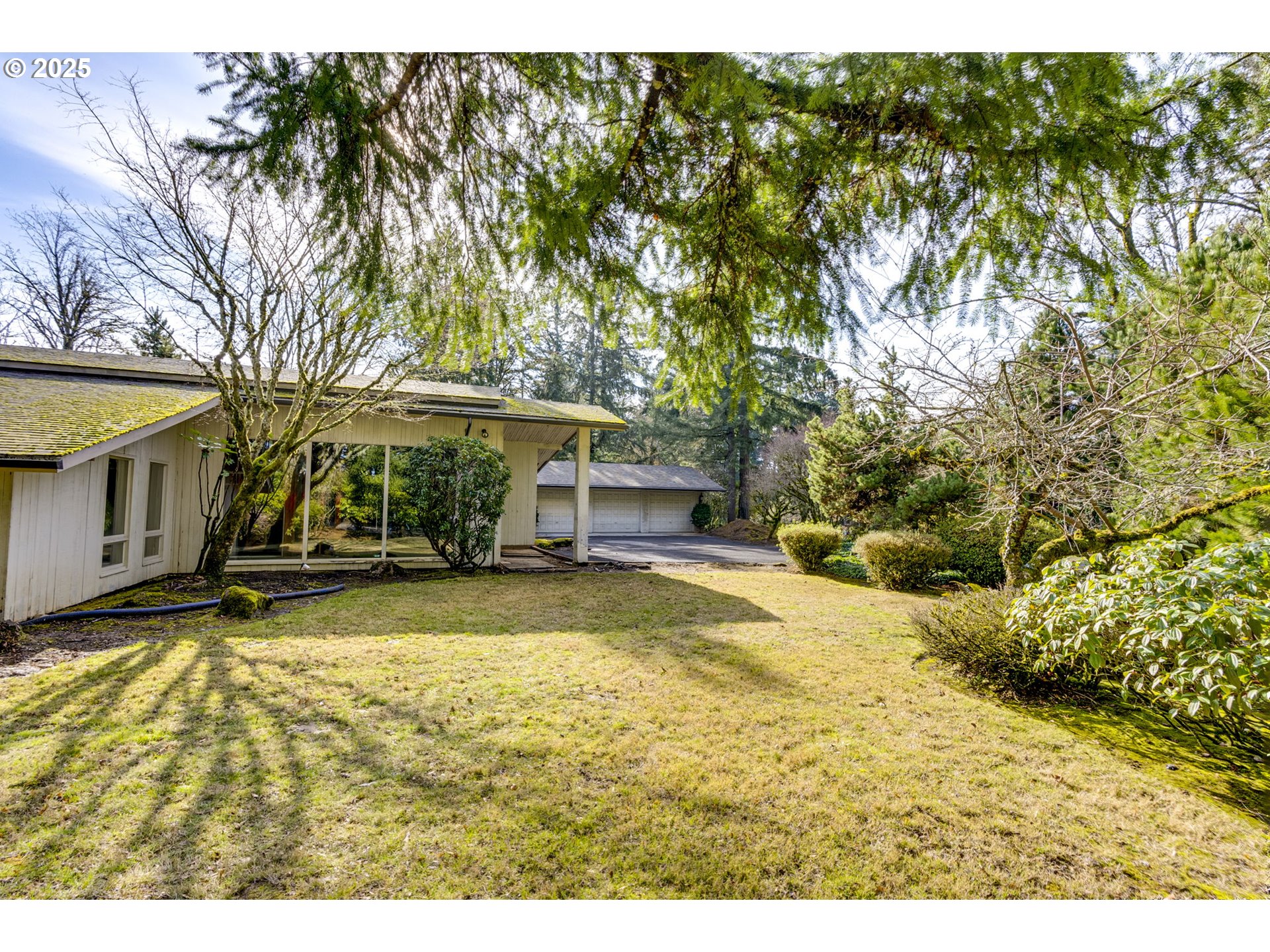 316 NW HILLTOP DR