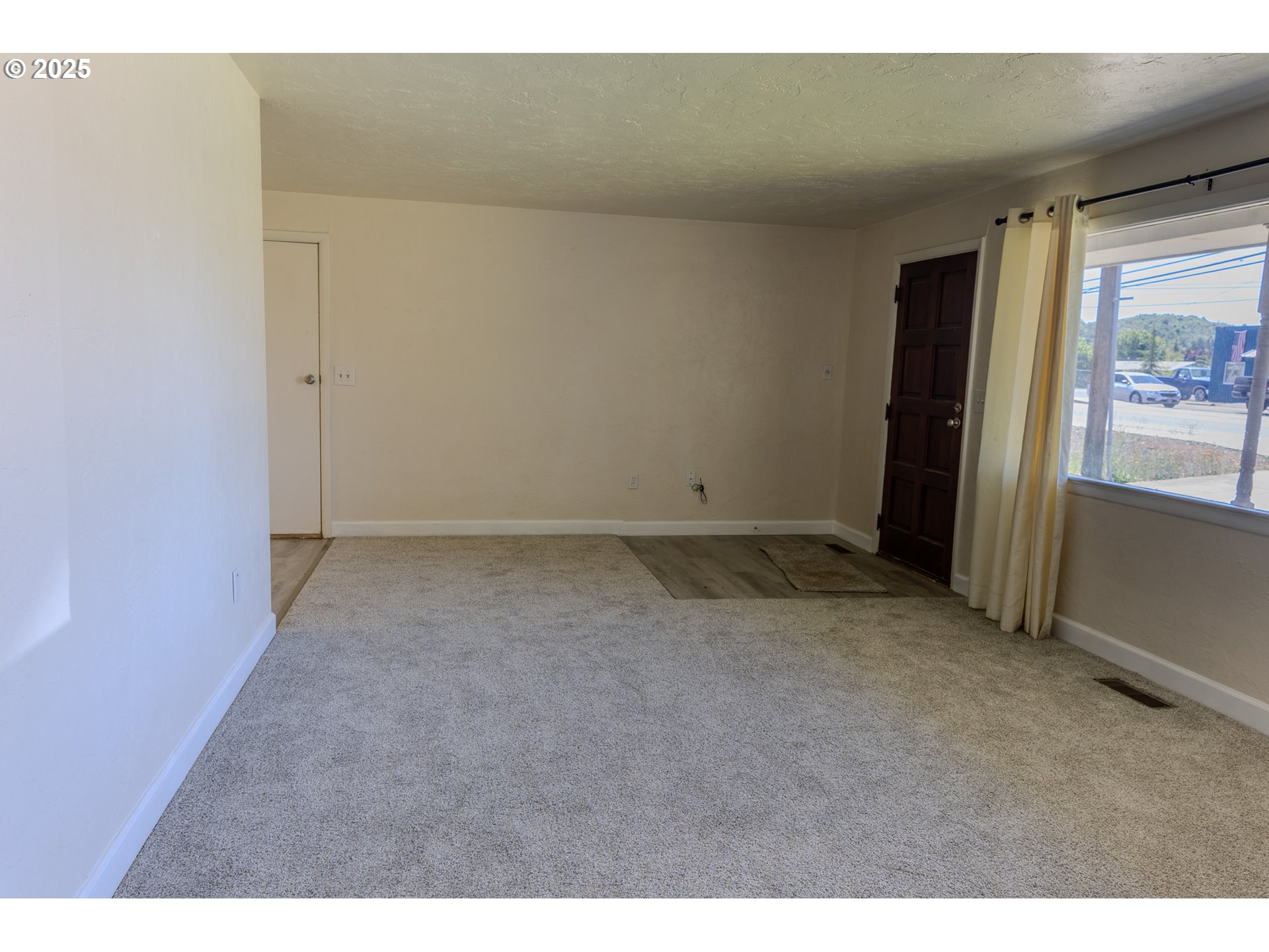 3973 CARNES RD