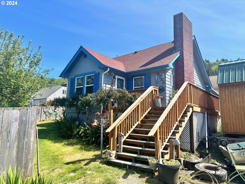 A home in Reedsport