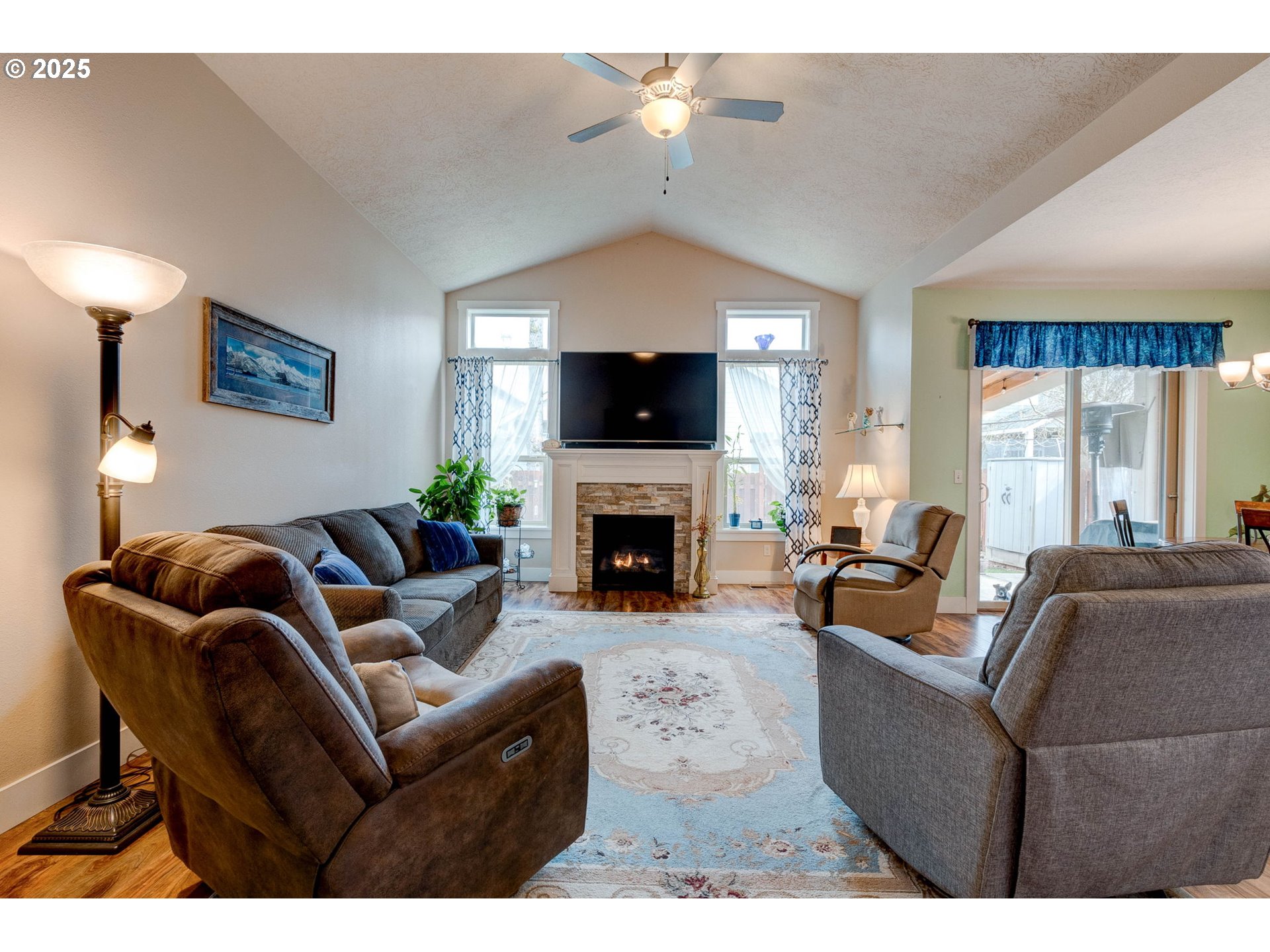 104 NE MEGAN DR
