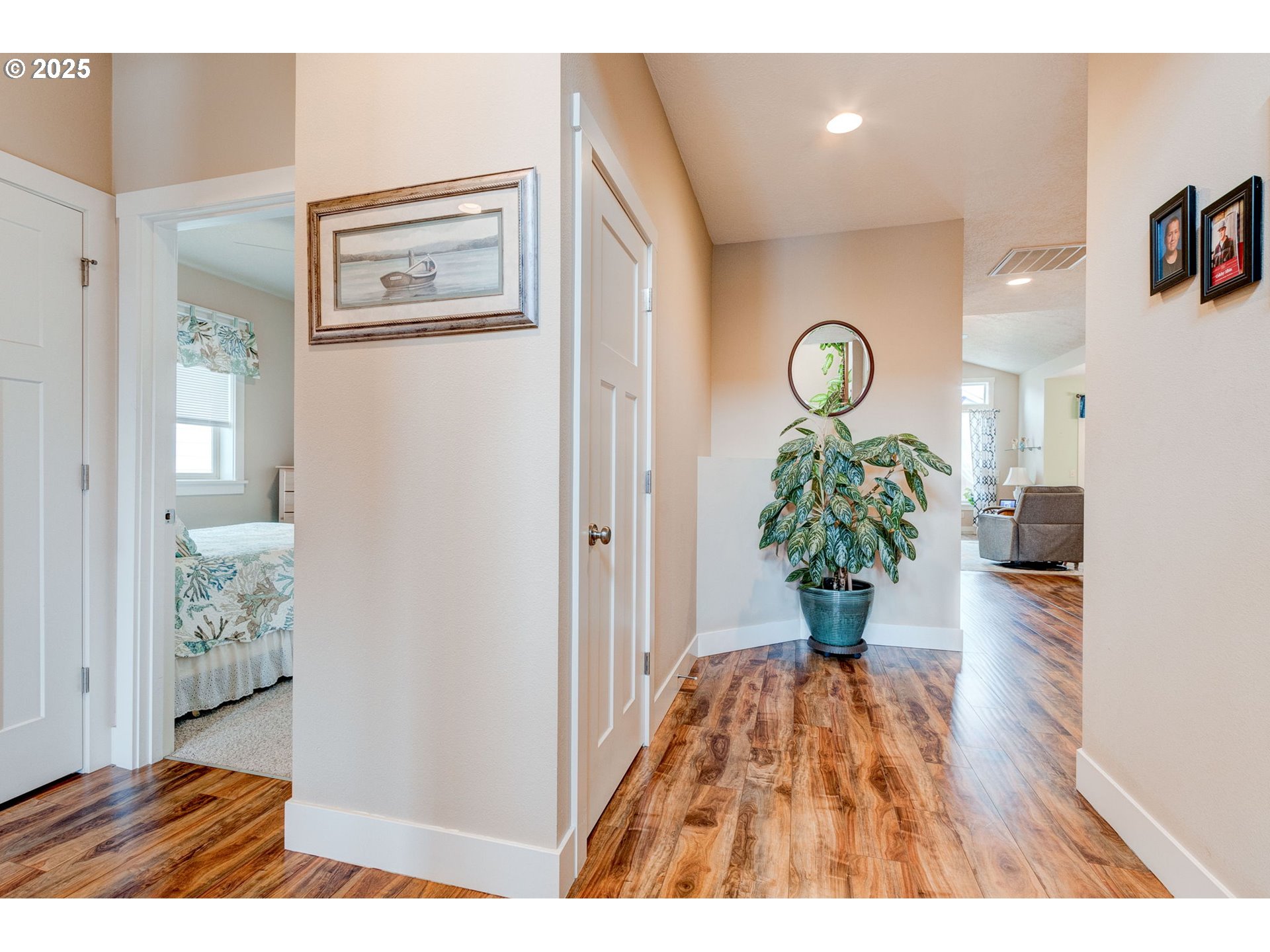 104 NE MEGAN DR
