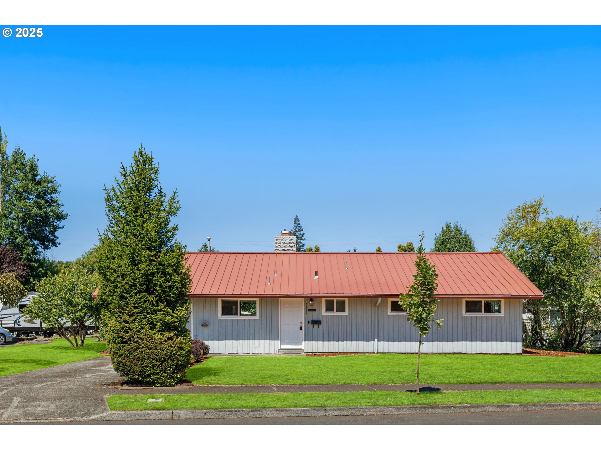6225 SW MAD HATTER LN