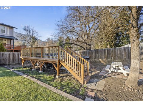 A home in Rogue River