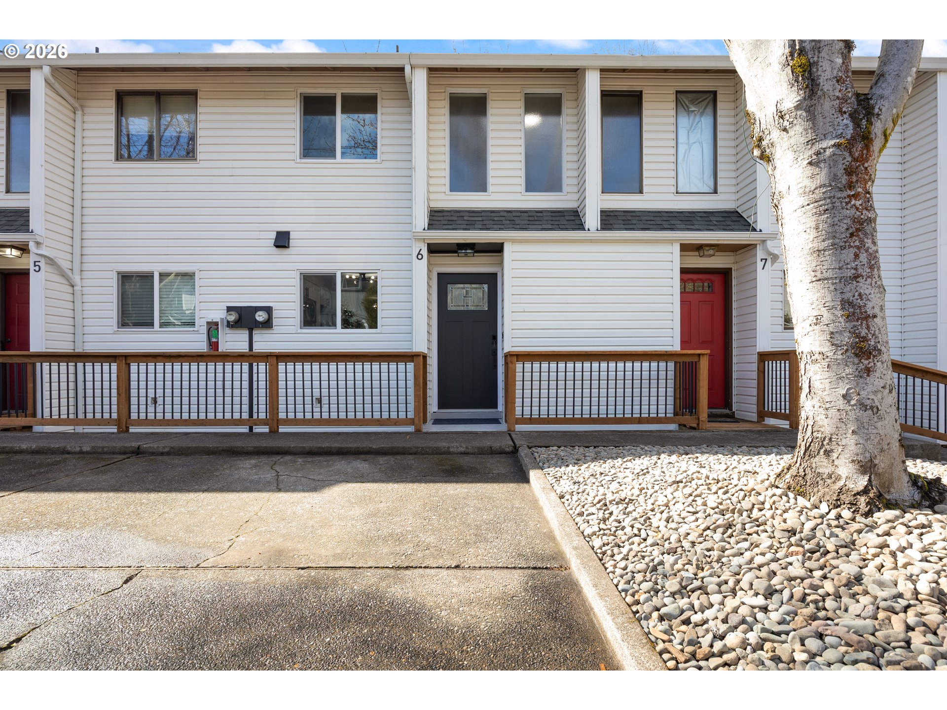 Photo 1 of 23 — 4921 SW 59TH AVE 6, Portland, OR 97221