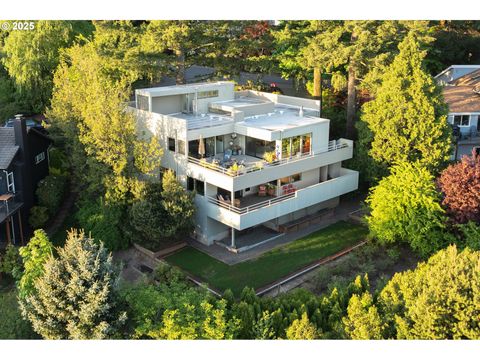 MLS: 401108922