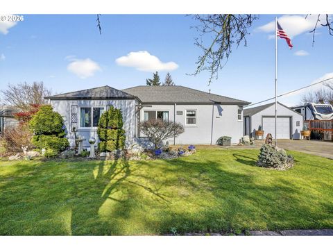 215 MAY ST Mt Angel OR 97362