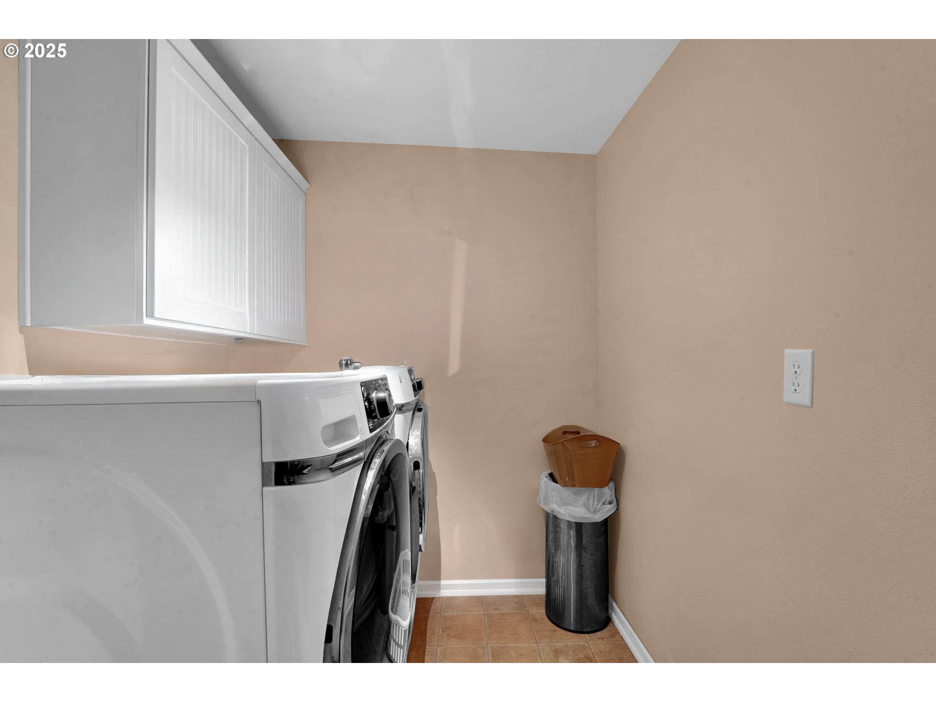 Florence, Oregon 97439, United States, 3 Bedrooms Bedrooms, ,2 BathroomsBathrooms,Residential,Active,251786