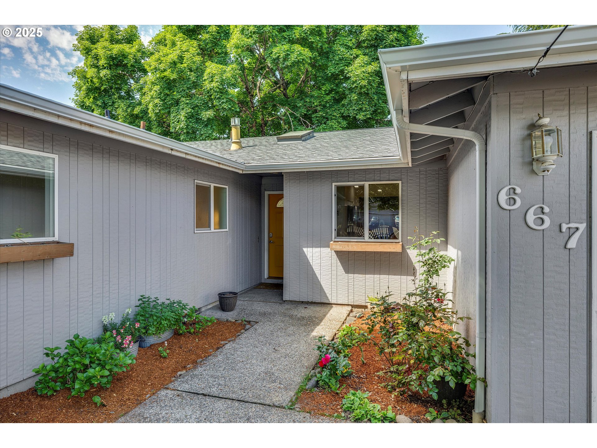 667 SE 32ND AVE