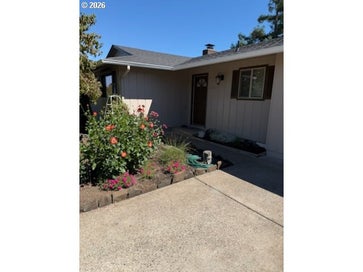 2047 ORR LN Eugene OR 97405