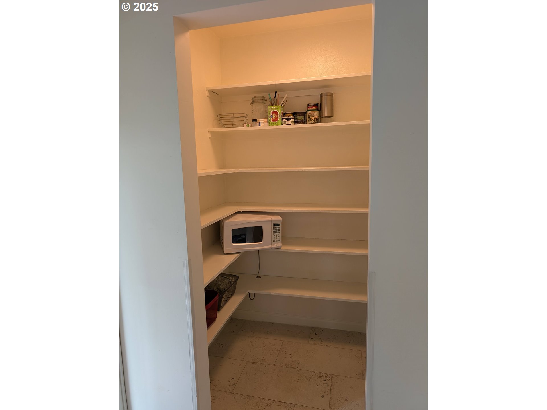 2600 SE LAKEWOOD DR