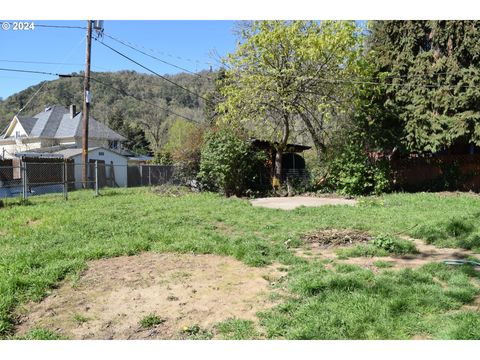 A home in Roseburg