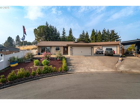 124 ALOHA CT Roseburg OR 97471