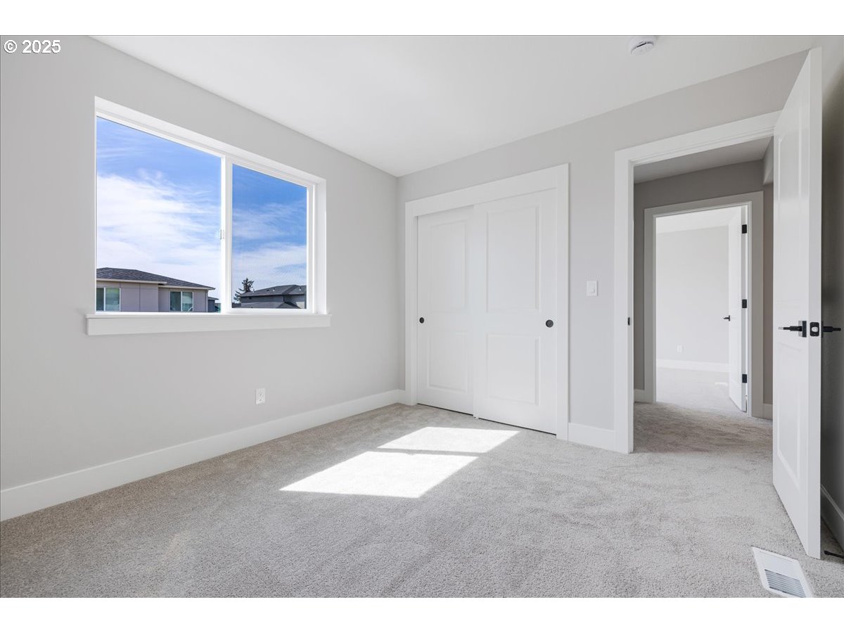 Gresham, Oregon 97080, United States, 4 Bedrooms Bedrooms, ,3 BathroomsBathrooms,Residential,Active,28004