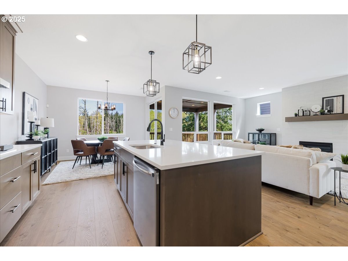 Gresham, Oregon 97080, United States, 4 Bedrooms Bedrooms, ,3 BathroomsBathrooms,Residential,Active,28004