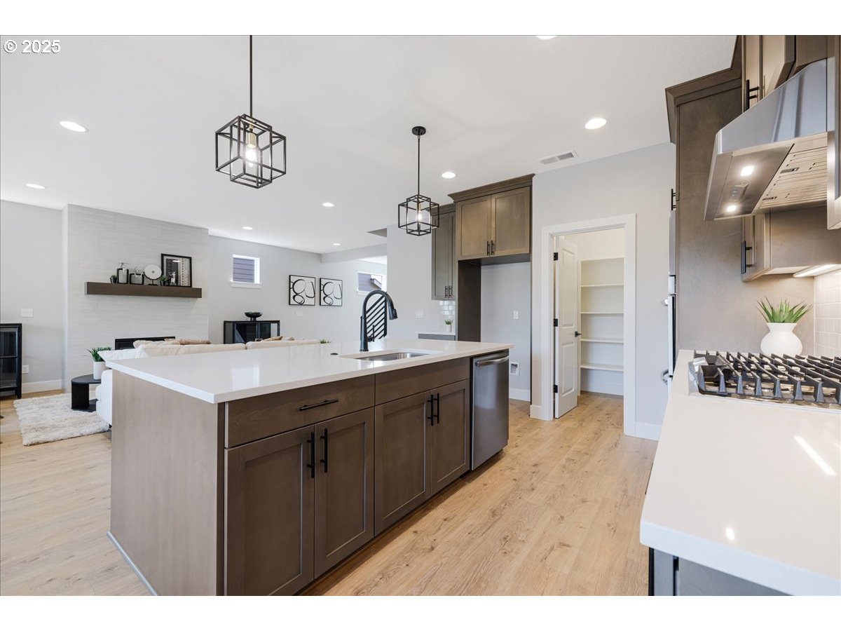 Gresham, Oregon 97080, United States, 4 Bedrooms Bedrooms, ,3 BathroomsBathrooms,Residential,Active,28004