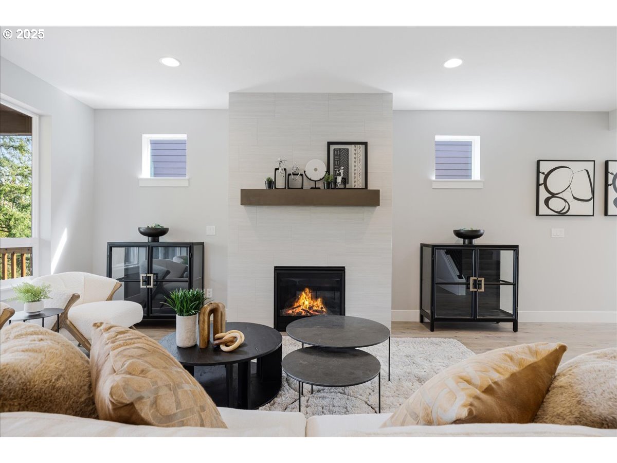 Gresham, Oregon 97080, United States, 4 Bedrooms Bedrooms, ,3 BathroomsBathrooms,Residential,Active,28004