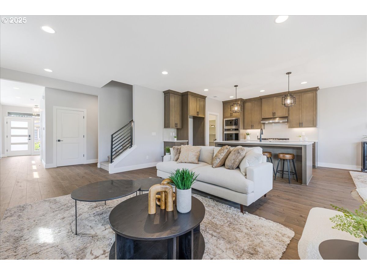 Gresham, Oregon 97080, United States, 4 Bedrooms Bedrooms, ,3 BathroomsBathrooms,Residential,Active,28004