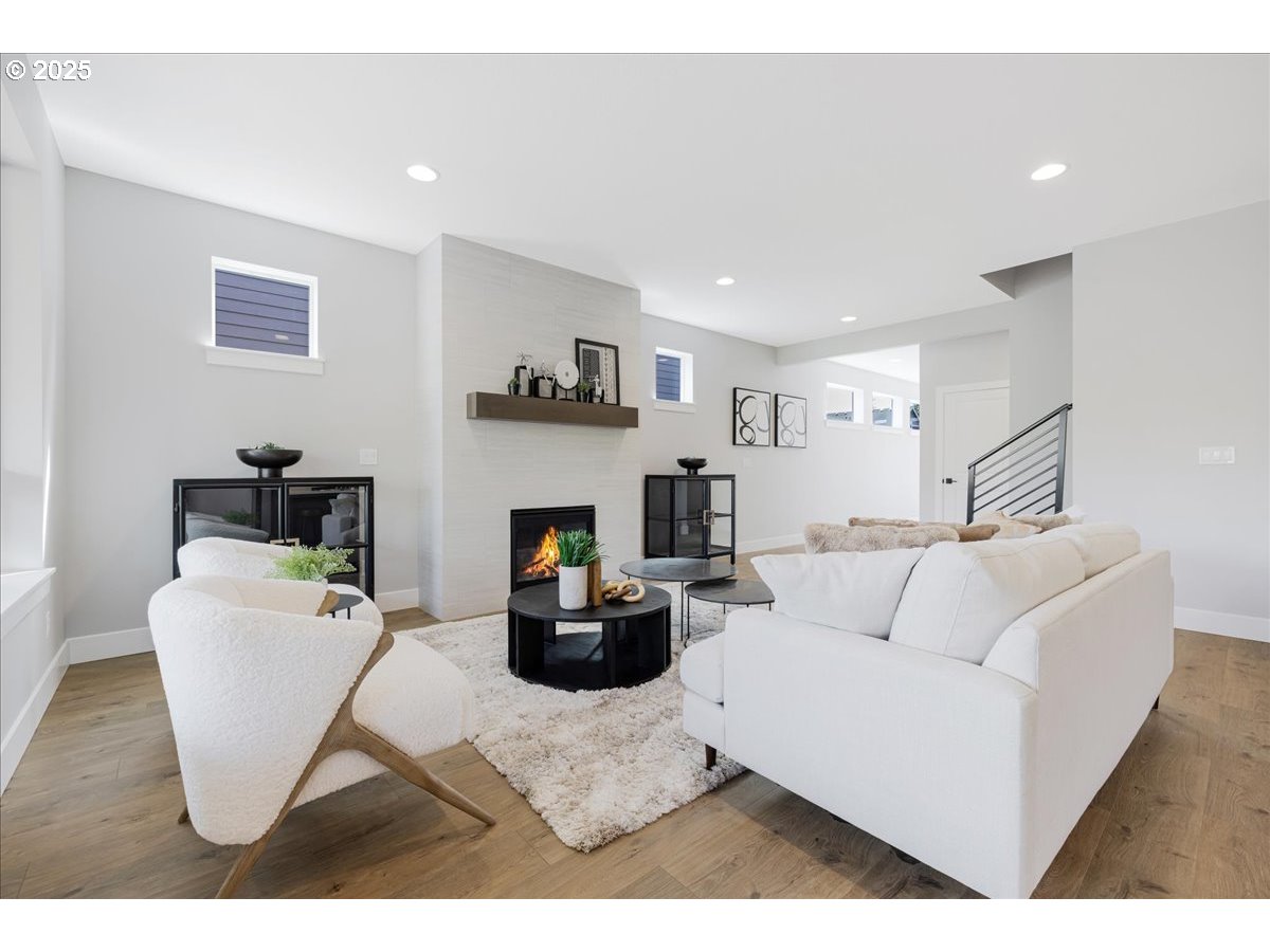 Gresham, Oregon 97080, United States, 4 Bedrooms Bedrooms, ,3 BathroomsBathrooms,Residential,Active,28004