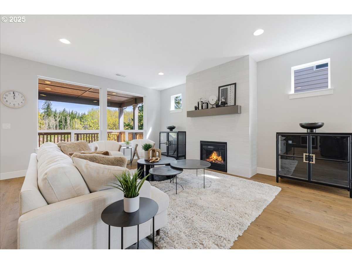 Gresham, Oregon 97080, United States, 4 Bedrooms Bedrooms, ,3 BathroomsBathrooms,Residential,Active,28004