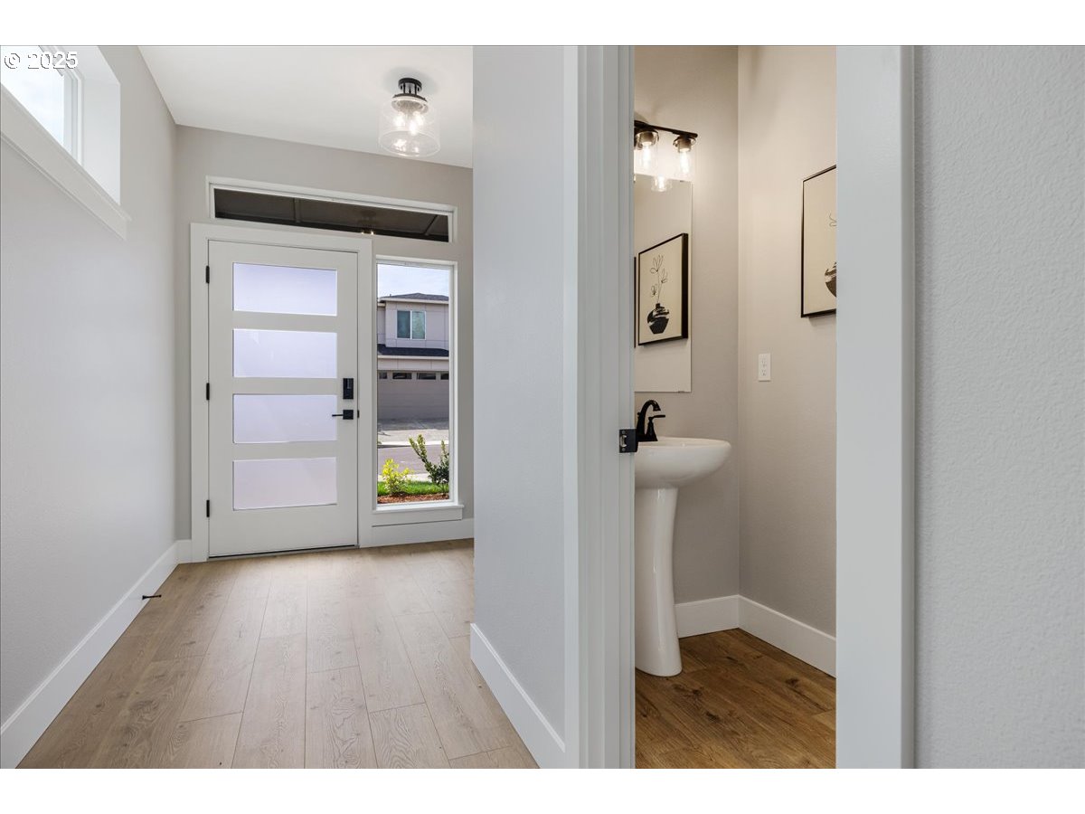 Gresham, Oregon 97080, United States, 4 Bedrooms Bedrooms, ,3 BathroomsBathrooms,Residential,Active,28004