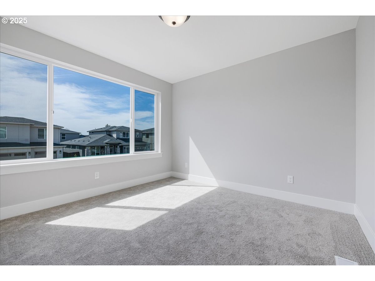 Gresham, Oregon 97080, United States, 4 Bedrooms Bedrooms, ,3 BathroomsBathrooms,Residential,Active,28004