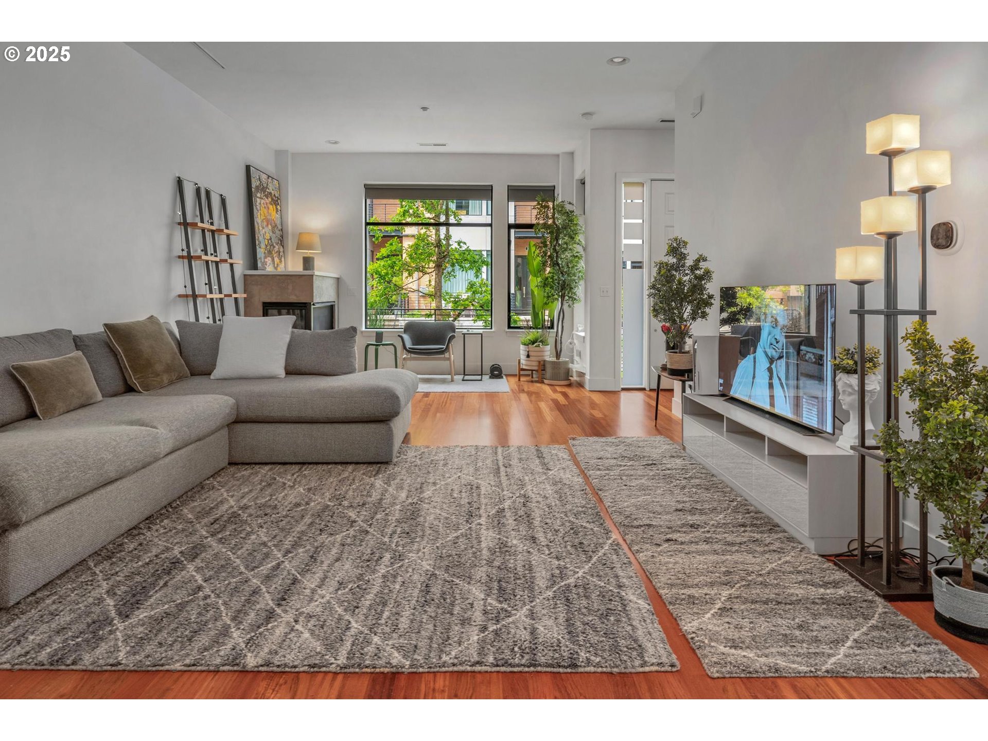 1634 NW RIVERSCAPE ST