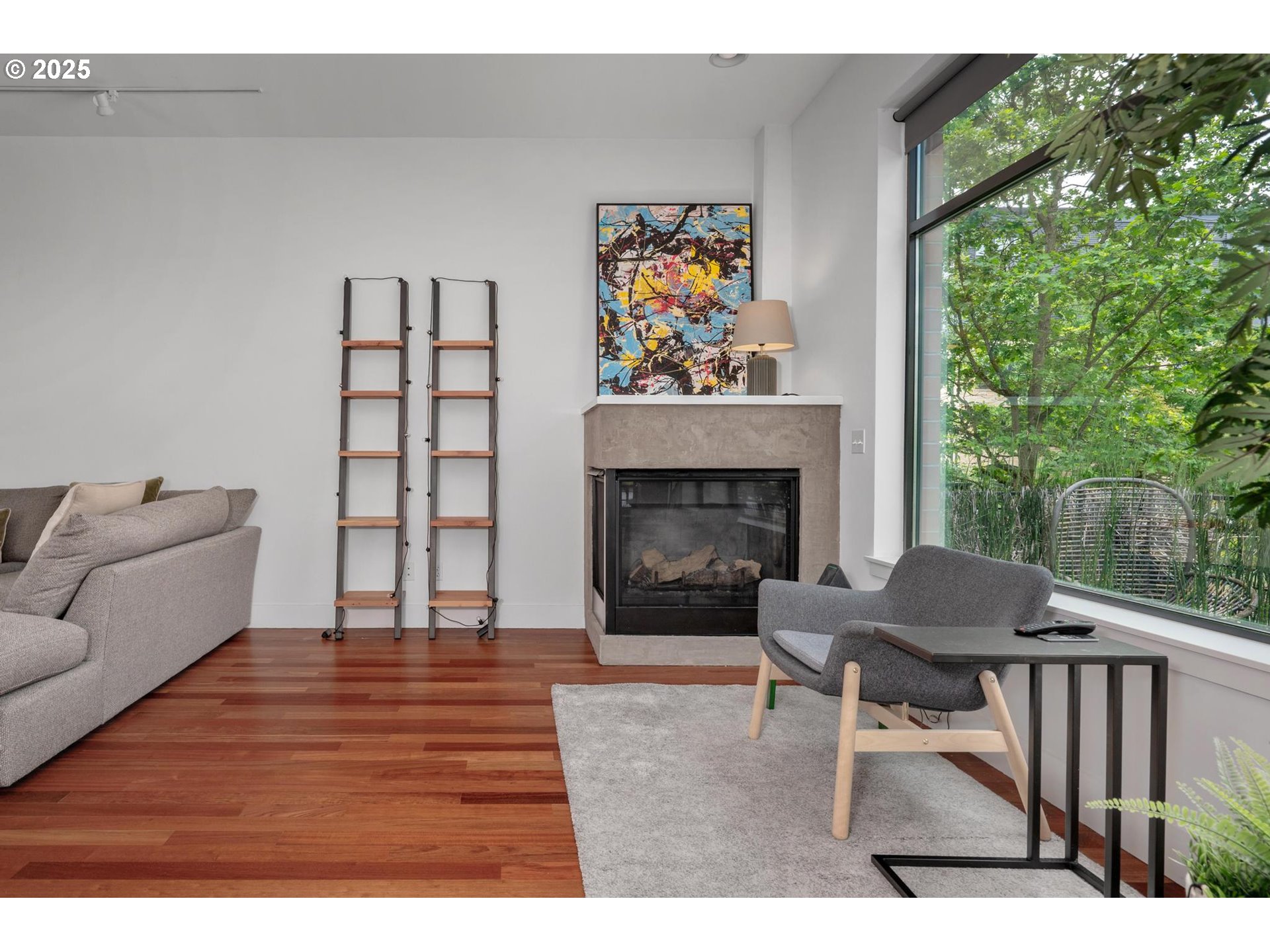 1634 NW RIVERSCAPE ST