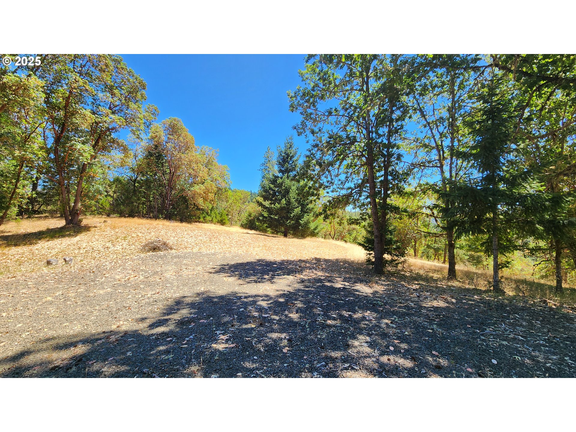 675 PANORAMA LN