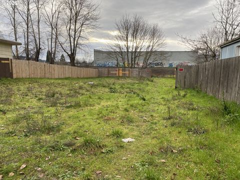 380 WILKIE ST Eugene OR 97402