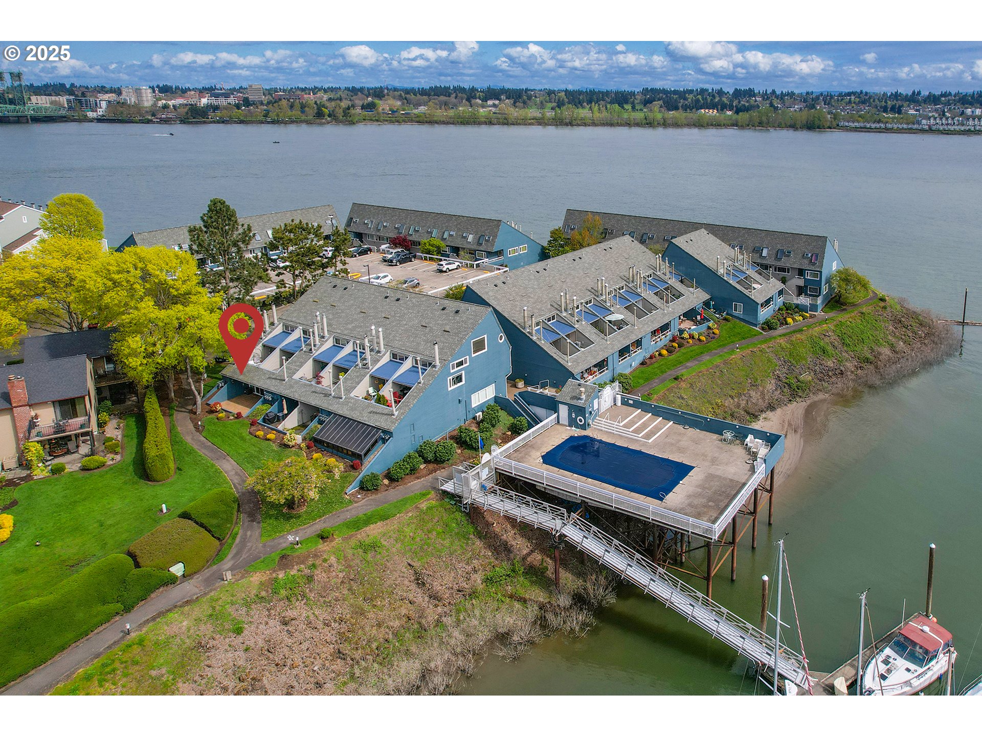 198 N HAYDEN BAY DR