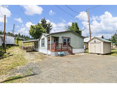 Photo of 426 Cedar St, Yoncalla, OR 97499 (MLS # 360066311)