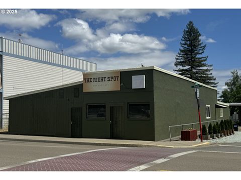 337 MAIN ST Riddle OR 97469