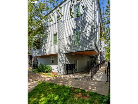4620 N MARYLAND AVE Portland OR 97217