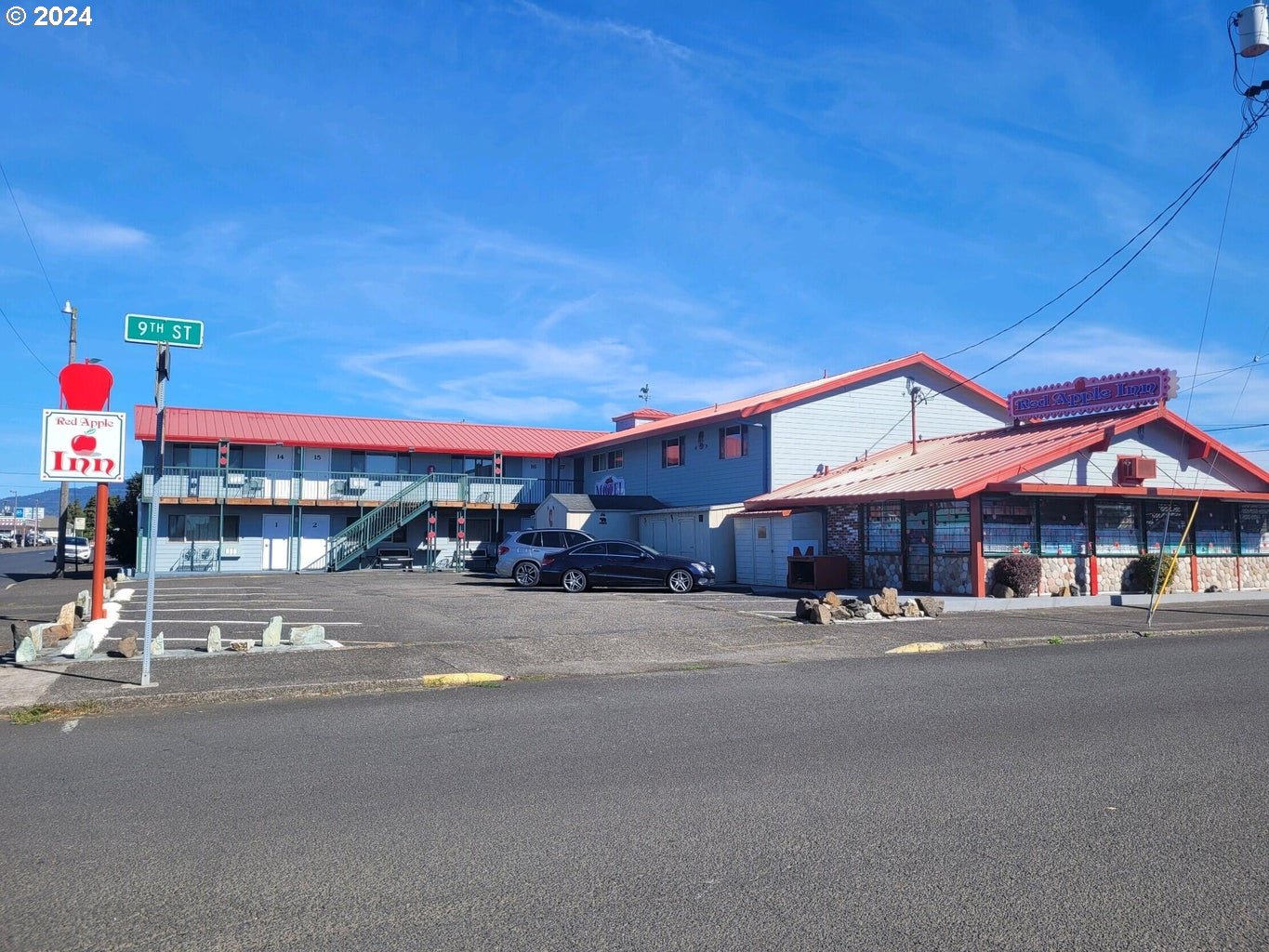 815 MAIN AVE