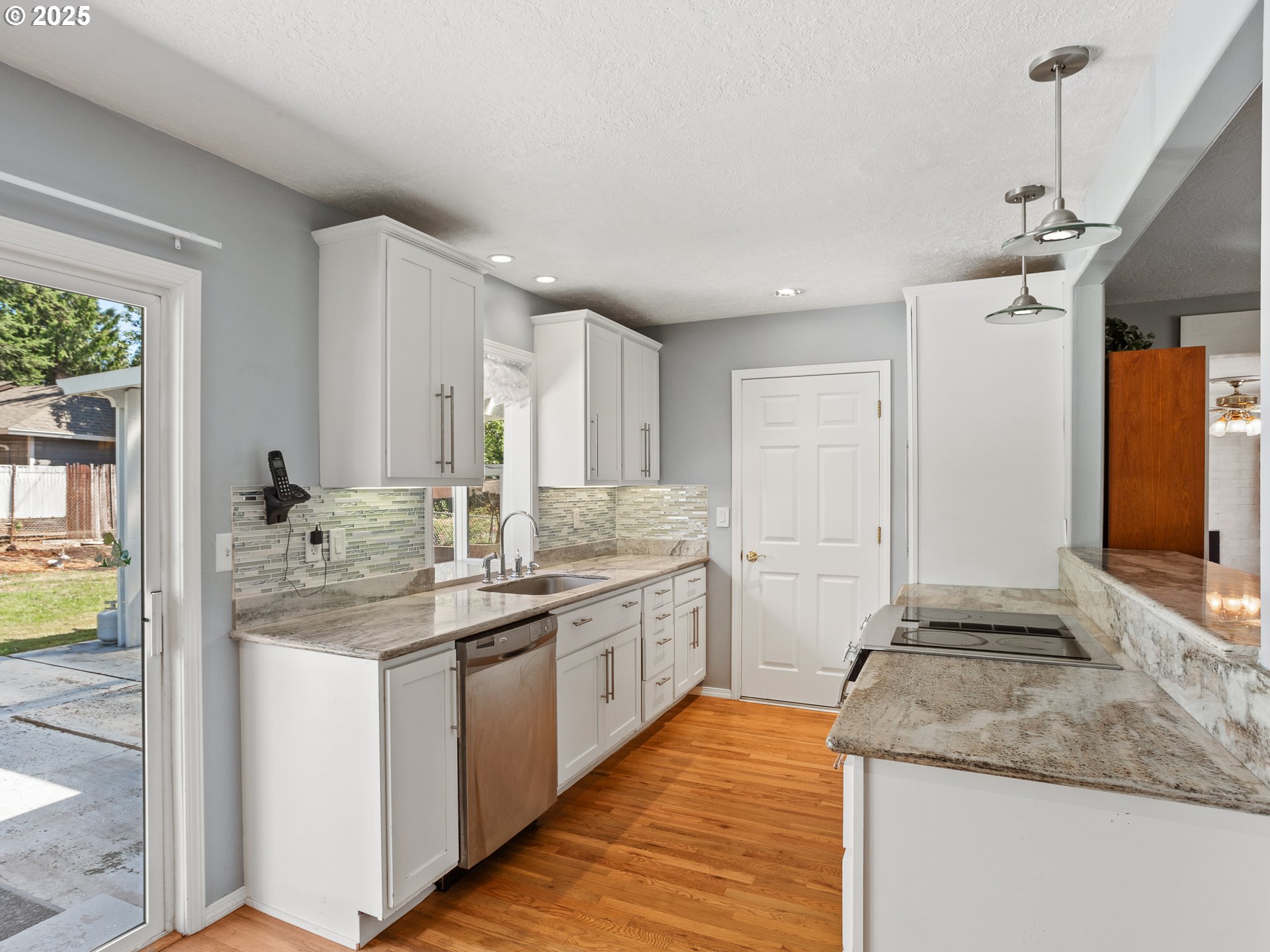 16515 NE EVERETT CT