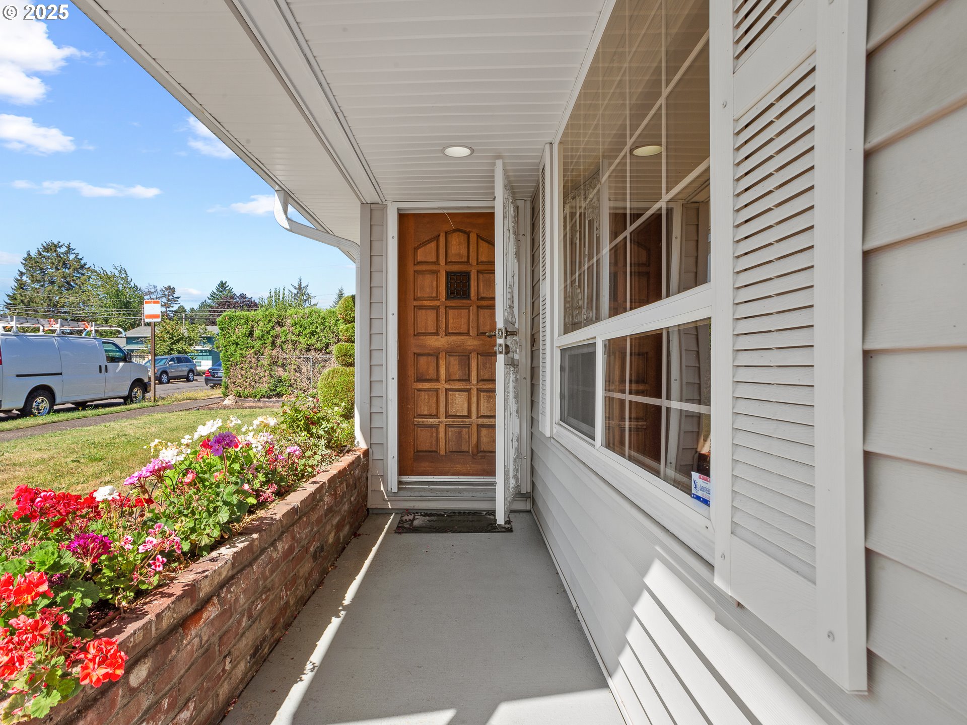 16515 NE EVERETT CT