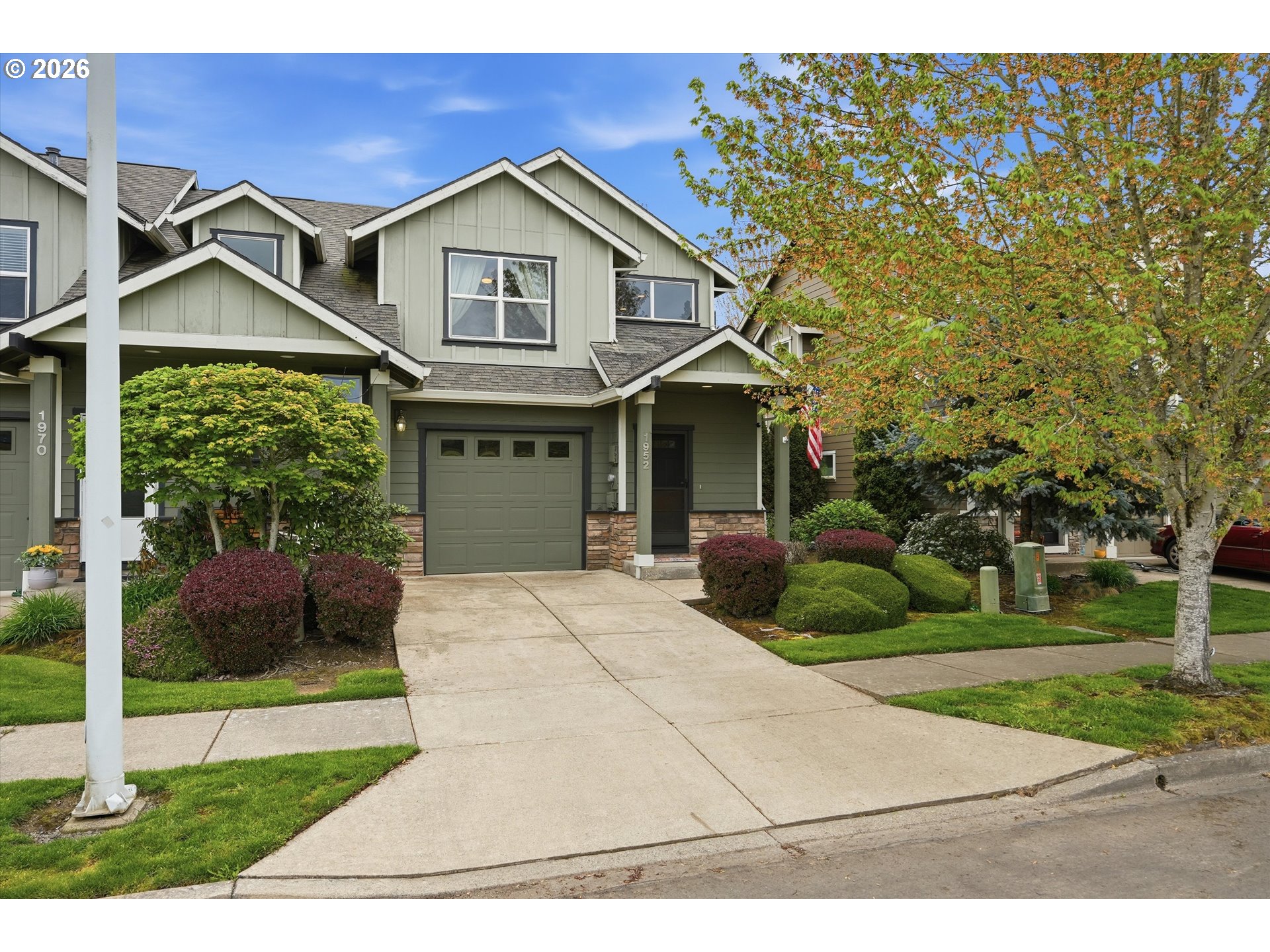 1952 NW YOHN RANCH DR