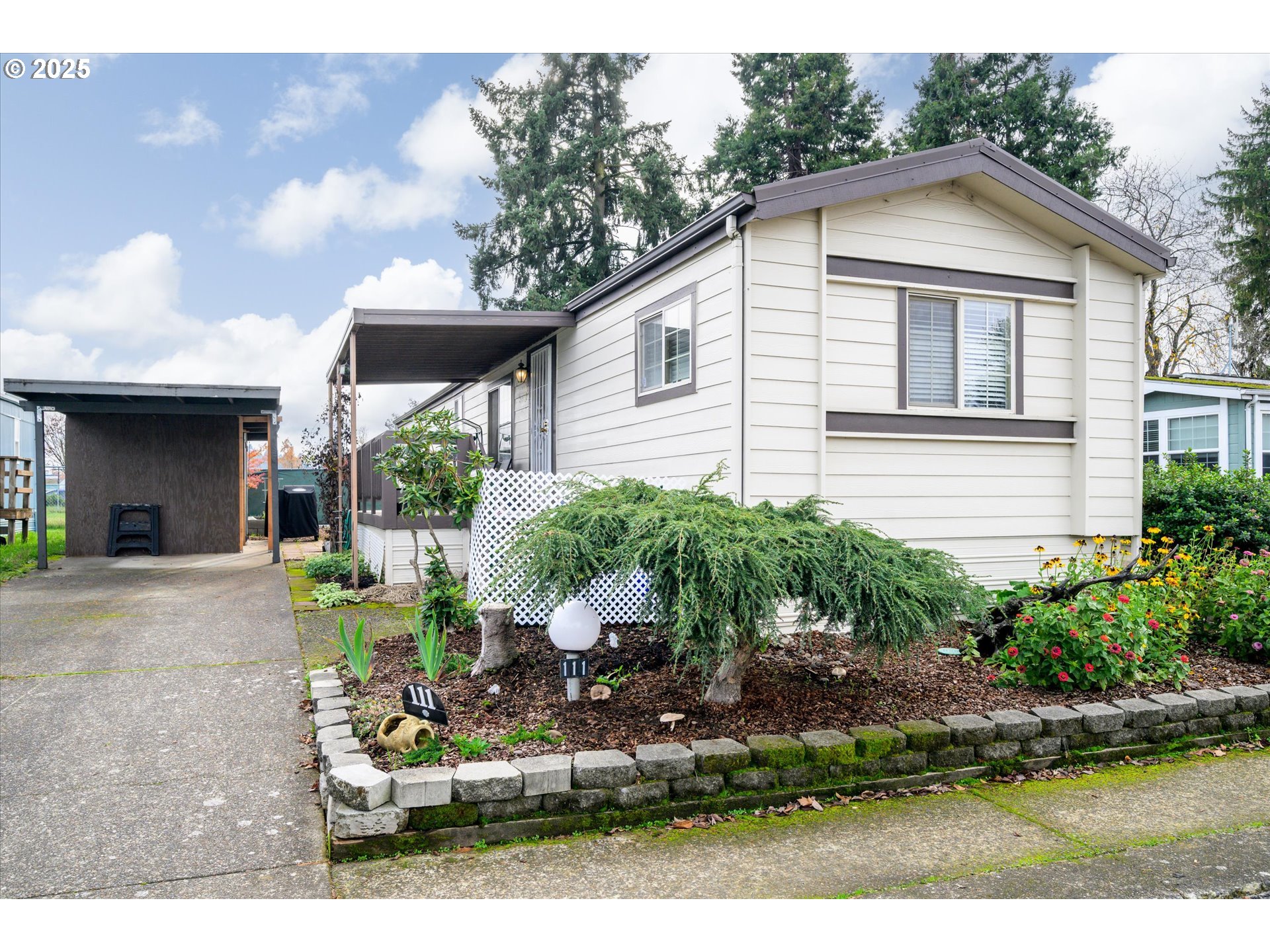 Photo 1 of 30 — 2150 LAURA ST 111, Springfield, OR 97477