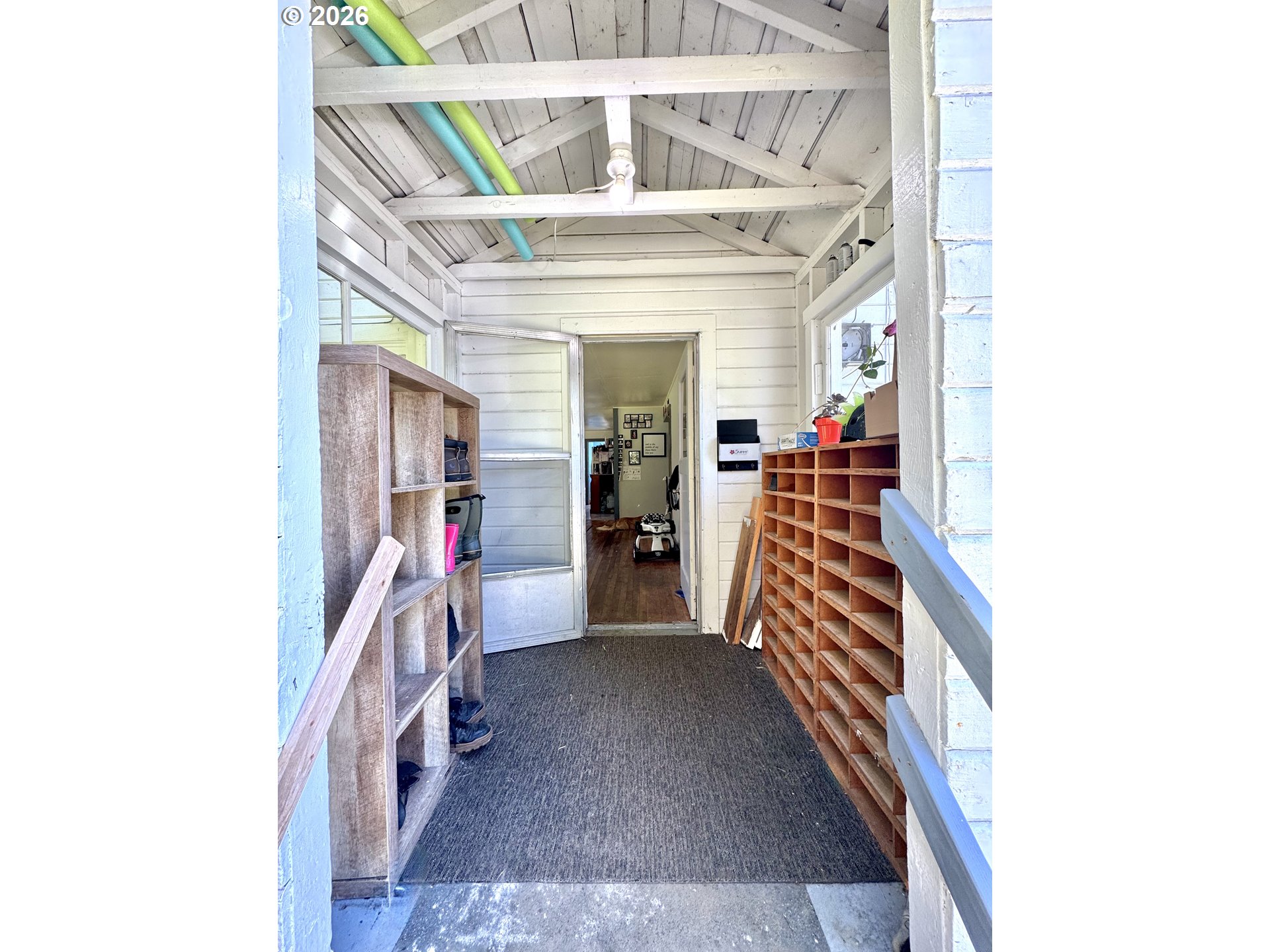 1003 W 12th ST