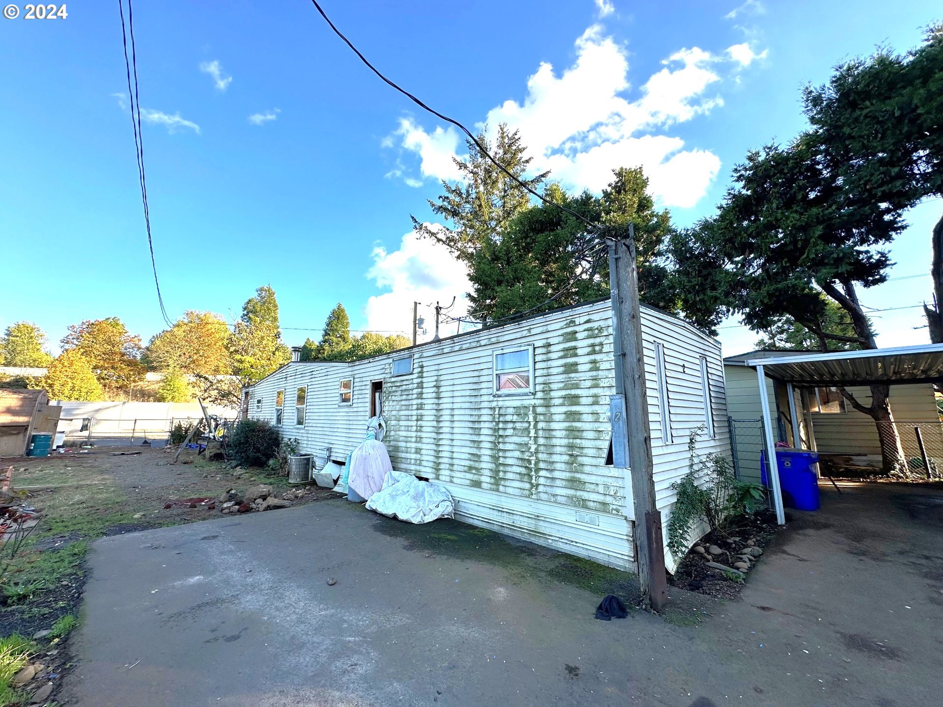 8720 SE CLATSOP ST