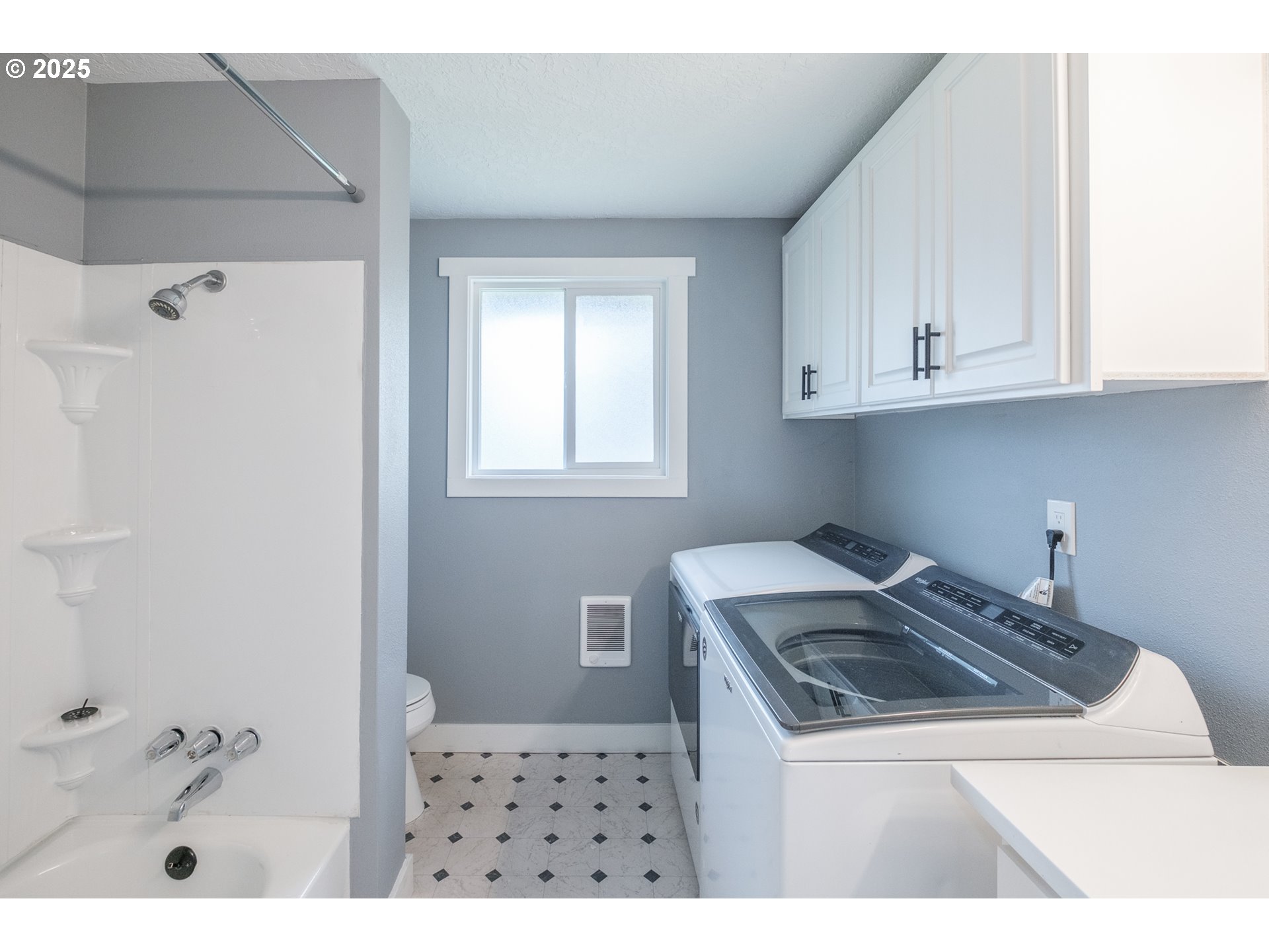 Salem, Oregon 97301, United States, 3 Bedrooms Bedrooms, ,1 BathroomBathrooms,Residential,Active,133856