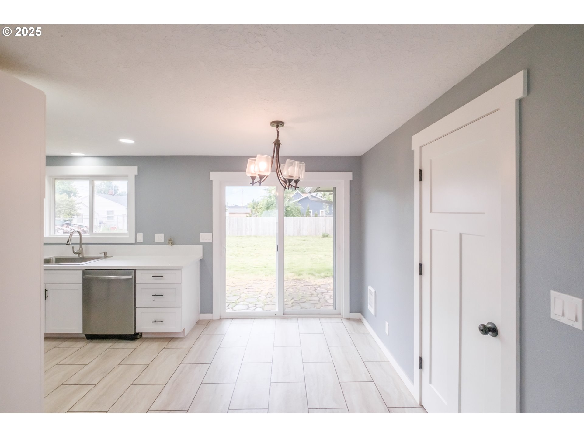 Salem, Oregon 97301, United States, 3 Bedrooms Bedrooms, ,1 BathroomBathrooms,Residential,Active,133856