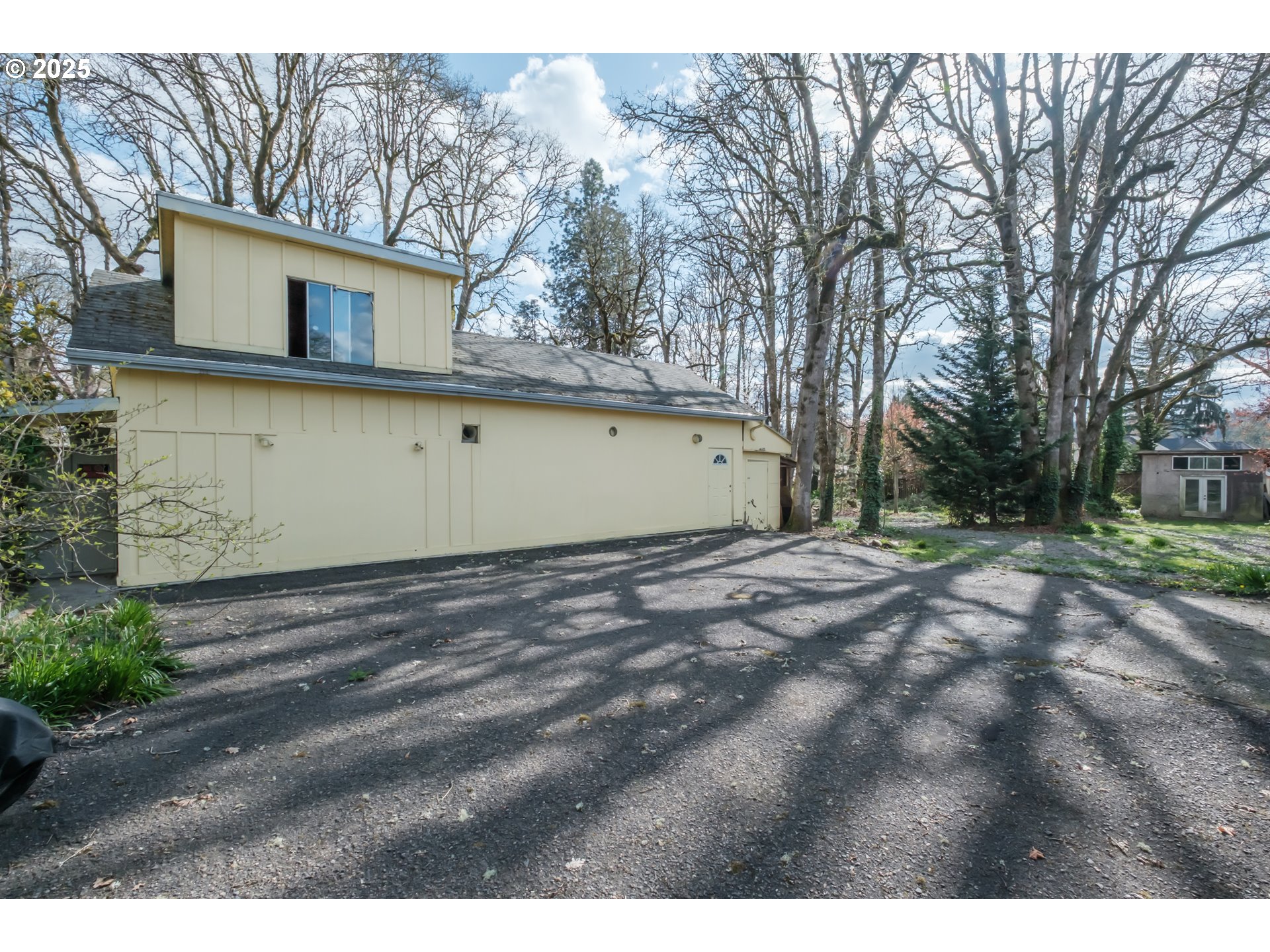 Milwaukie, Oregon 97267, United States, 2 Bedrooms Bedrooms, ,1 BathroomBathrooms,Residential,Pending,80355