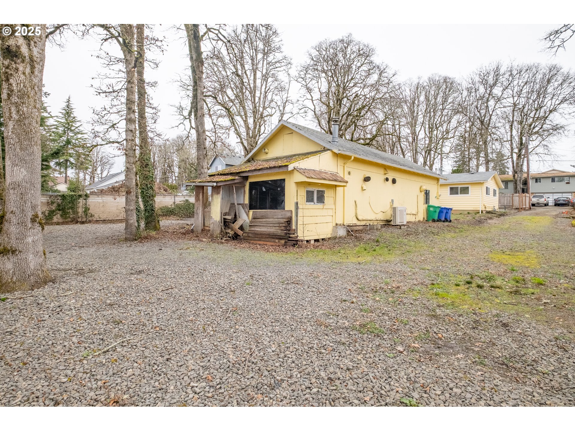 Milwaukie, Oregon 97267, United States, 2 Bedrooms Bedrooms, ,1 BathroomBathrooms,Residential,Pending,80355