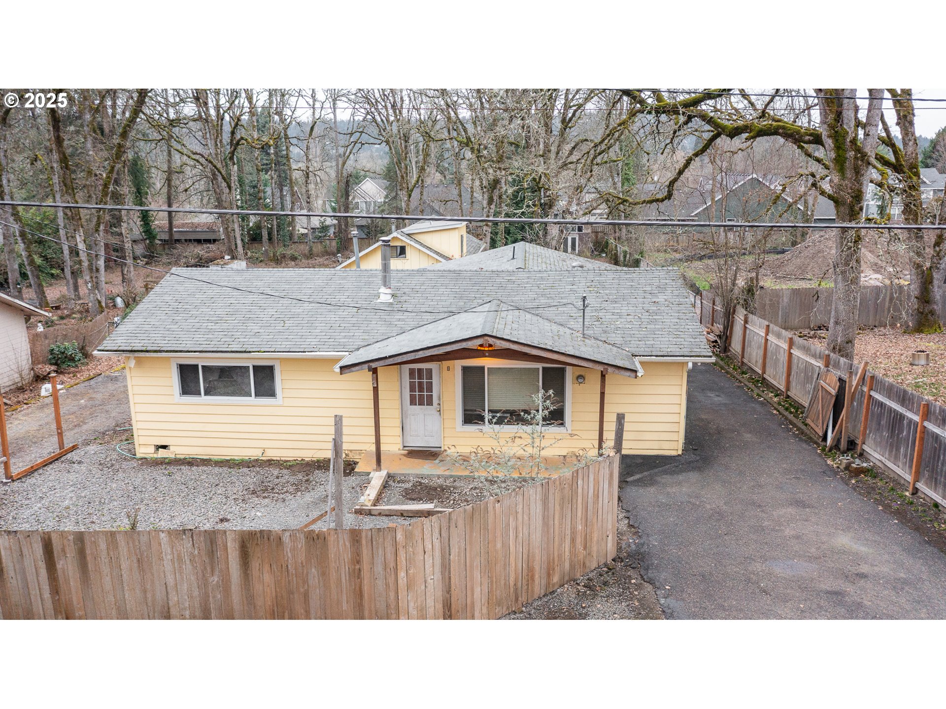 Milwaukie, Oregon 97267, United States, 2 Bedrooms Bedrooms, ,1 BathroomBathrooms,Residential,Pending,80355