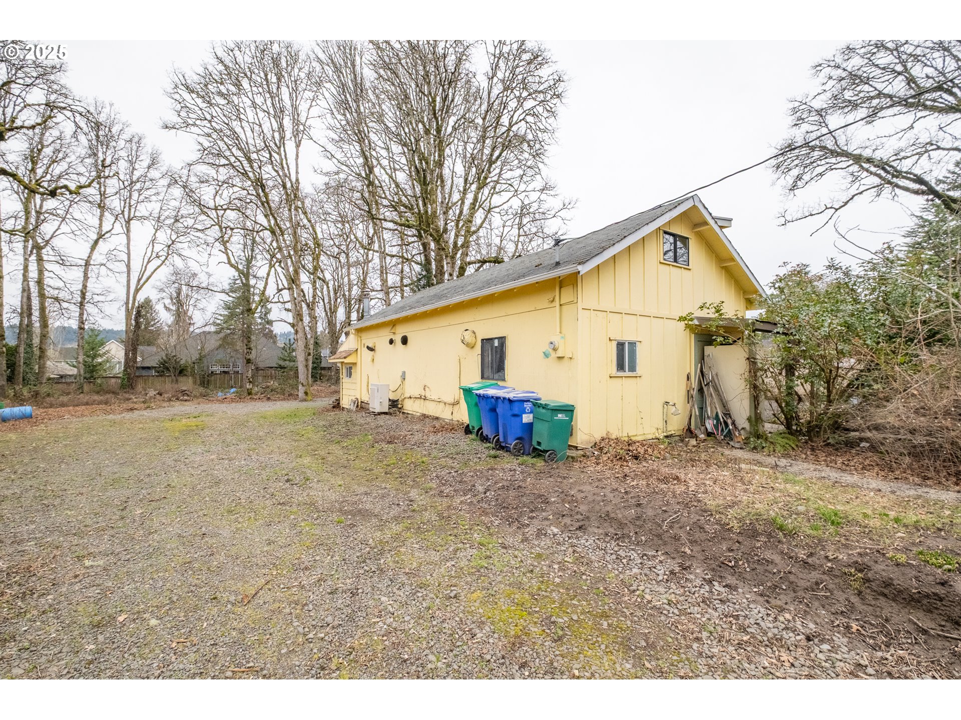 Milwaukie, Oregon 97267, United States, 2 Bedrooms Bedrooms, ,1 BathroomBathrooms,Residential,Pending,80355