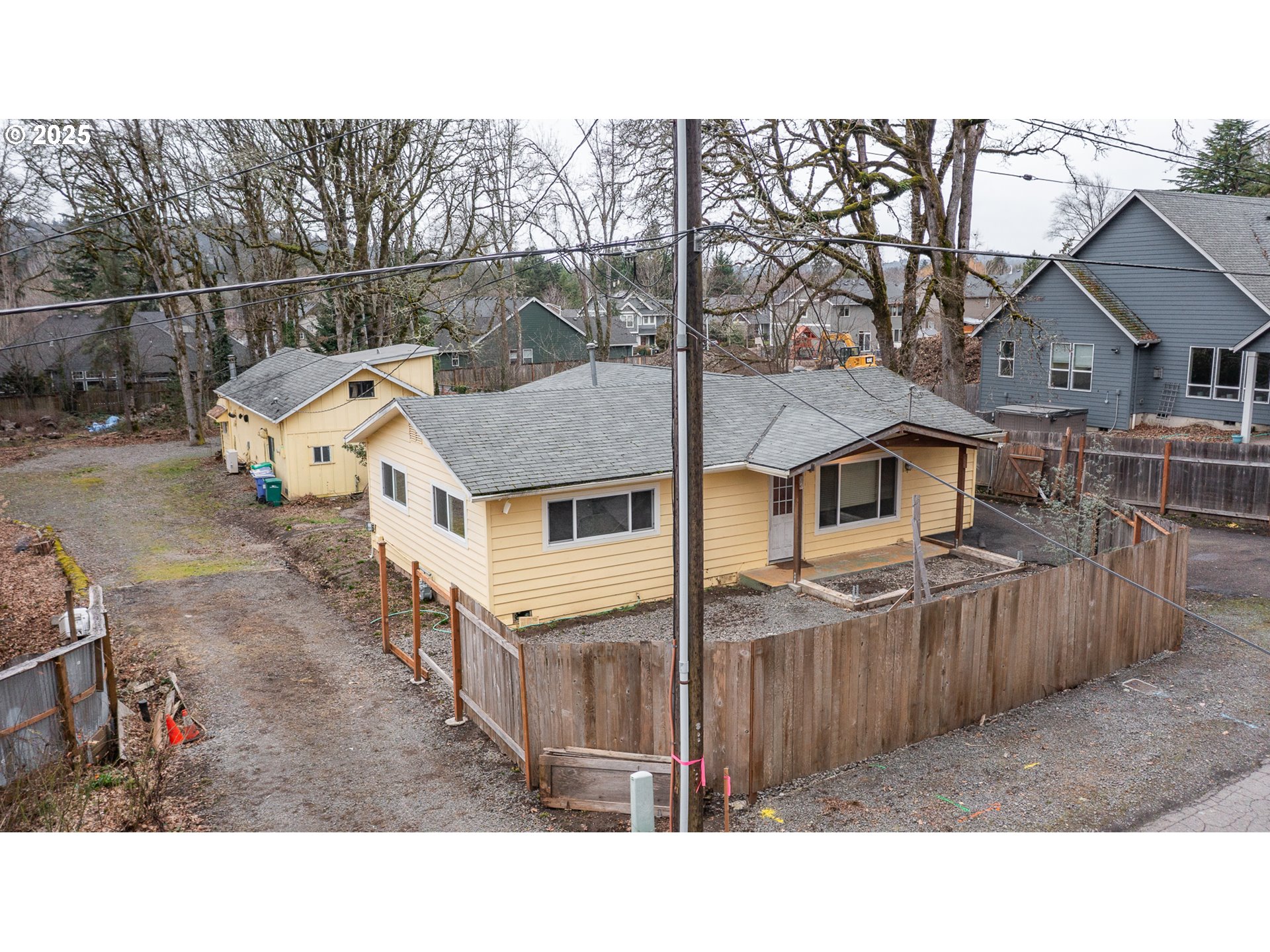 Milwaukie, Oregon 97267, United States, 2 Bedrooms Bedrooms, ,1 BathroomBathrooms,Residential,Pending,80355