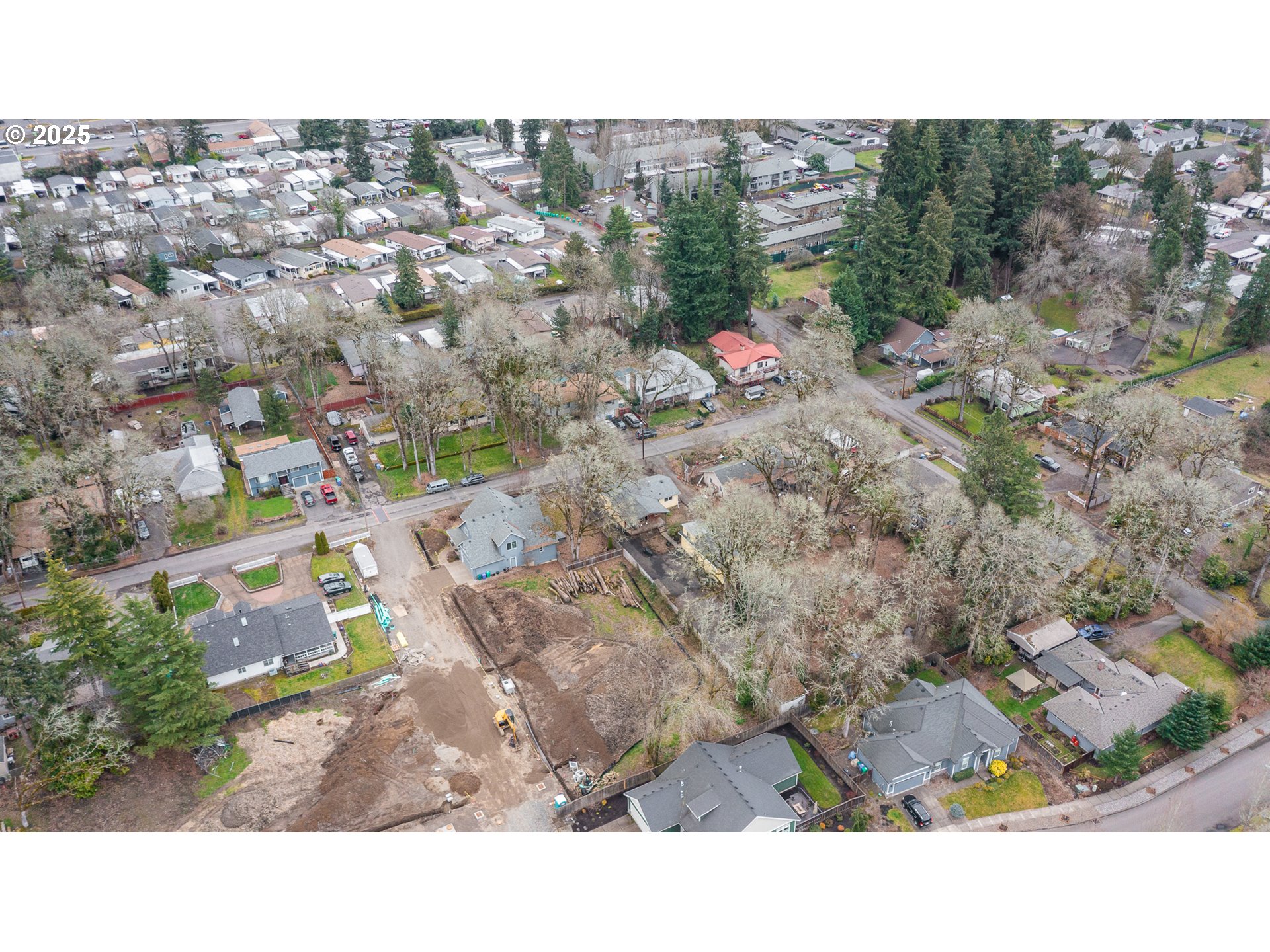 Milwaukie, Oregon 97267, United States, 2 Bedrooms Bedrooms, ,1 BathroomBathrooms,Residential,Pending,80355