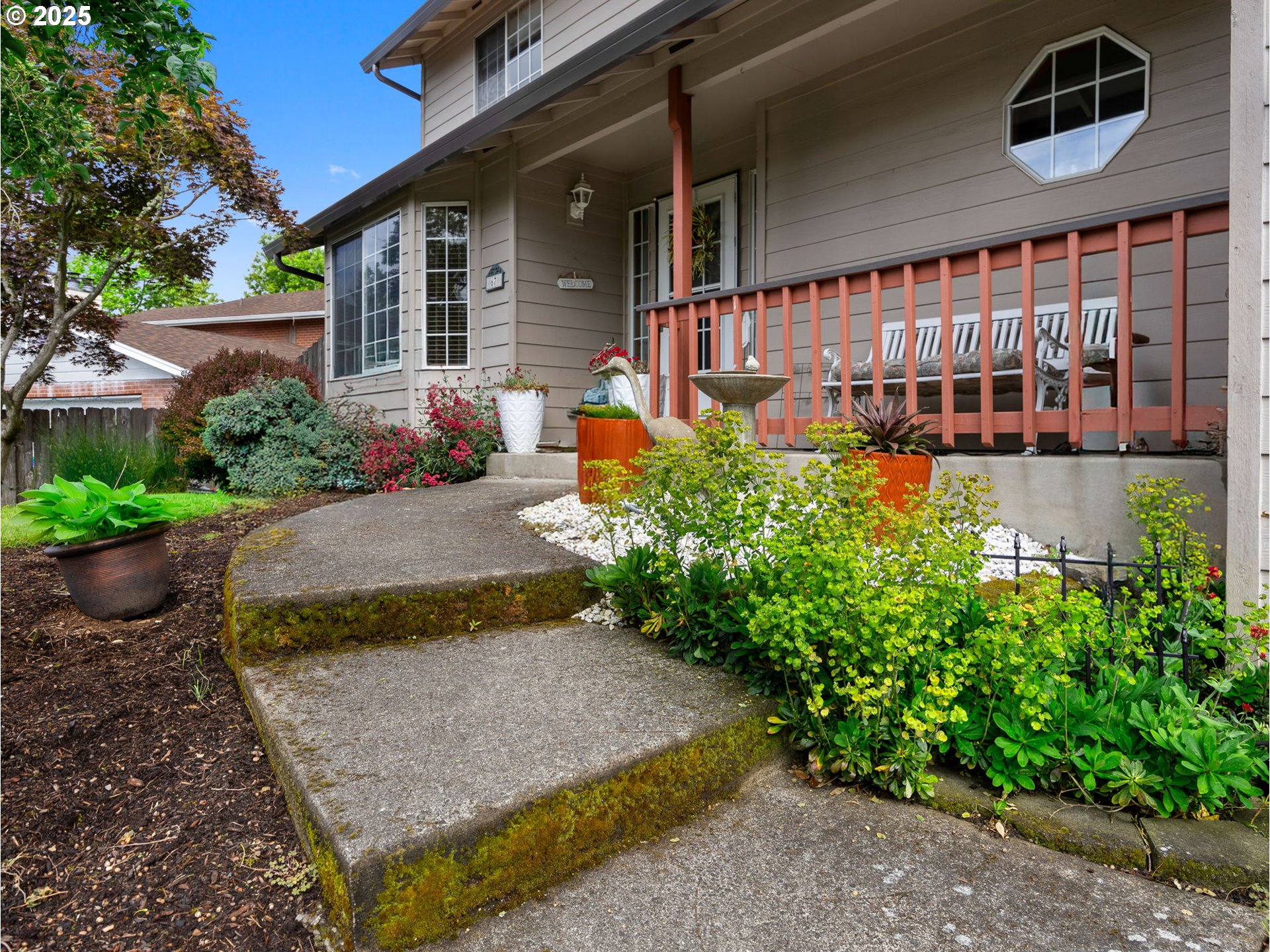 67 NW ORCHARD PL